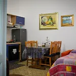 Mare Nostrum מלון דירות 4*